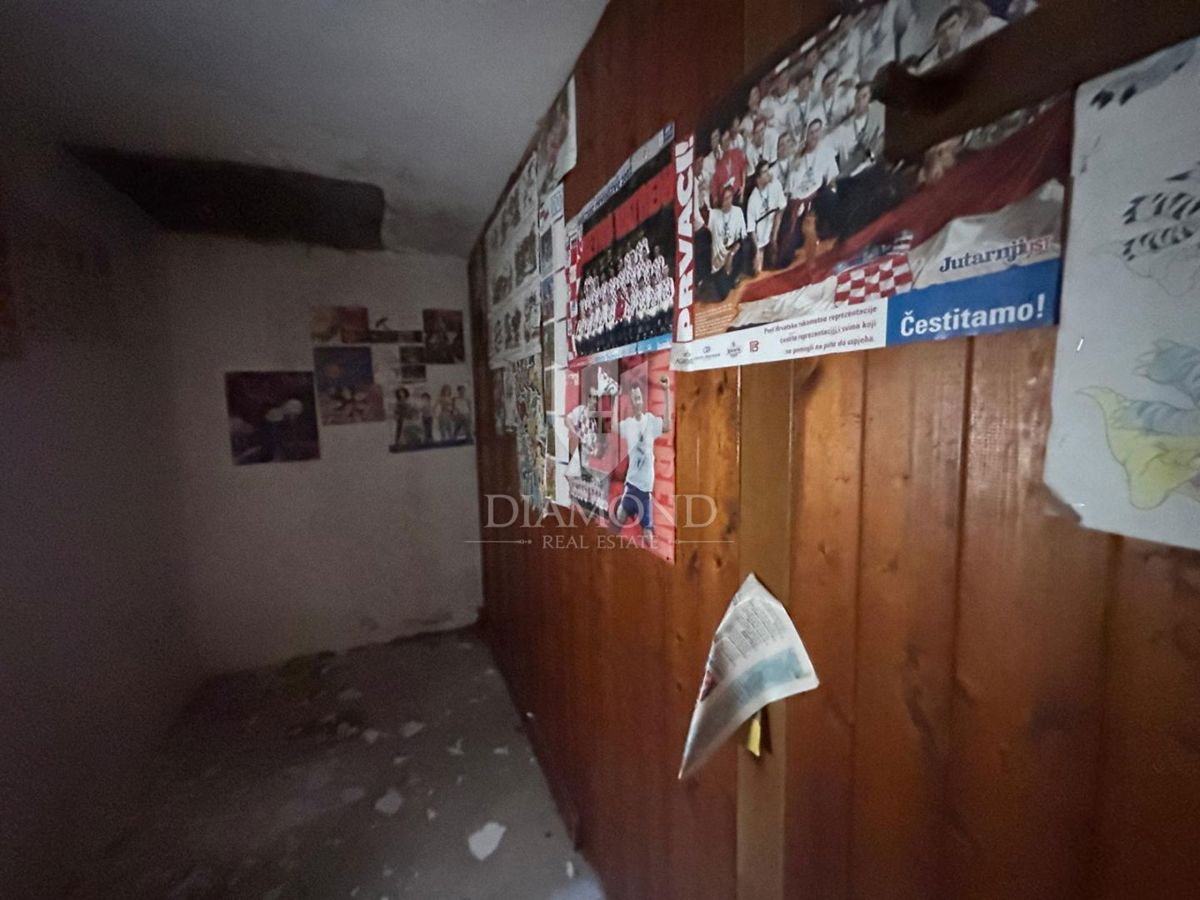 Vodnjan, ugodna hiša za obnovo!
