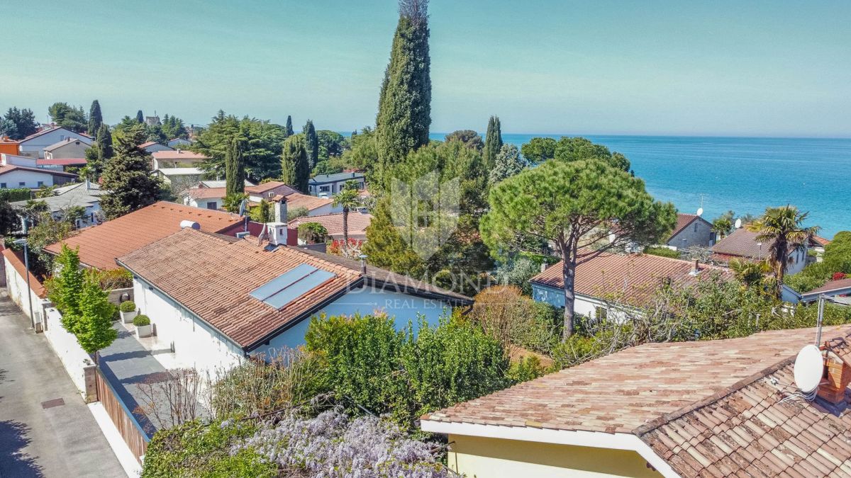 Novigrad okolica, samostojna hiša 3. vrsta do morja!