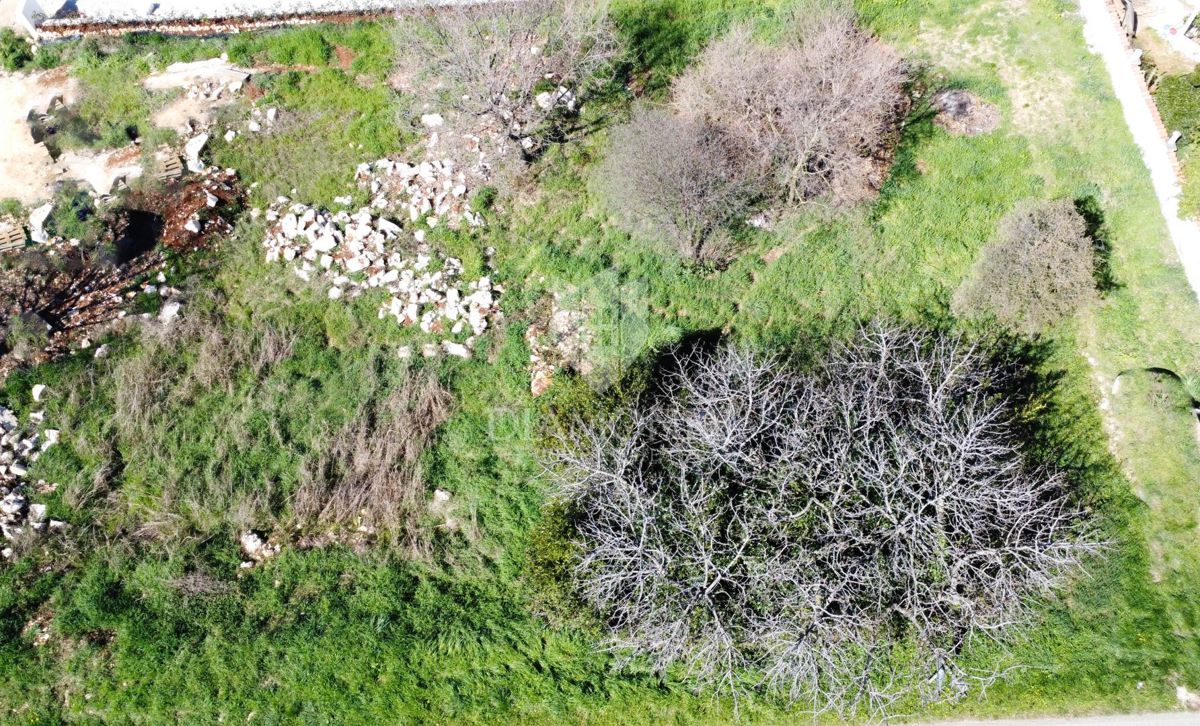 Poreč – Okolica – Atraktivna Parcela s Panoramskim Razgledom