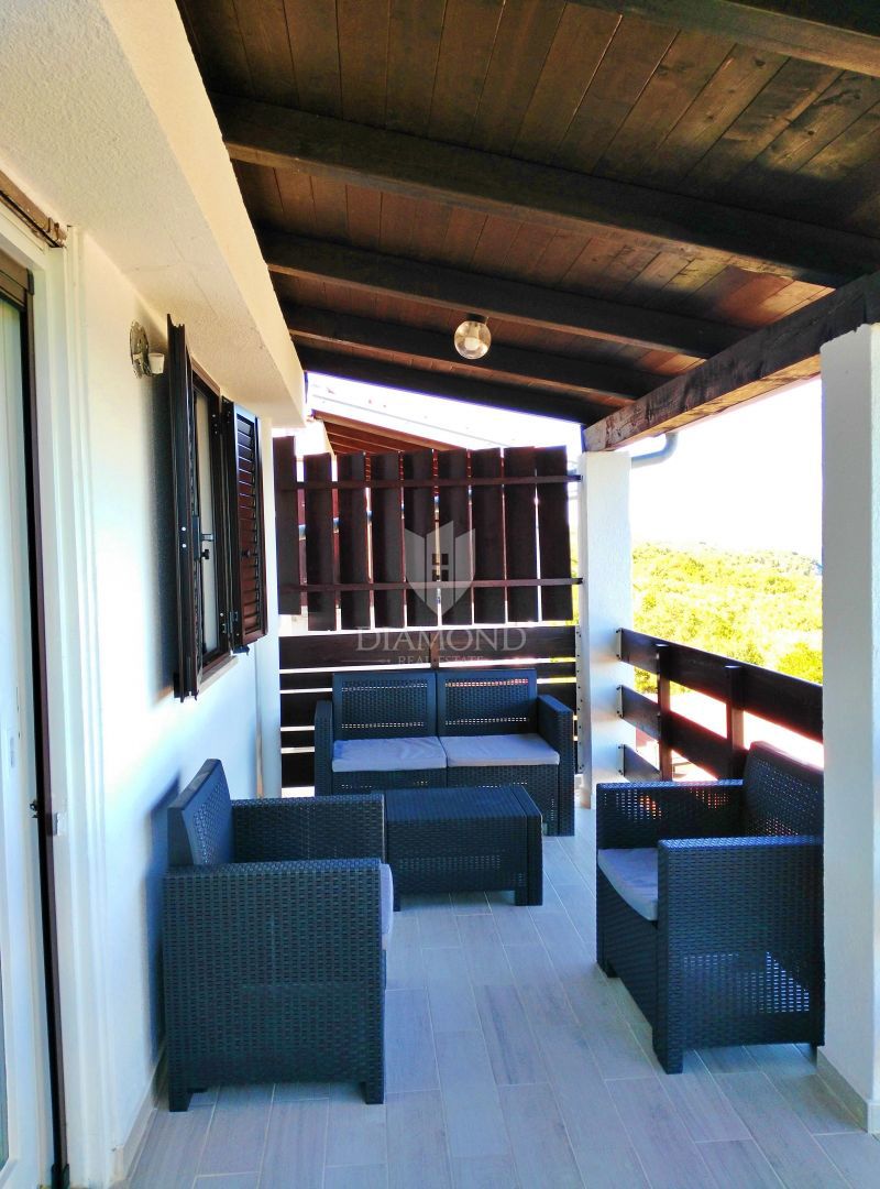 Apartmaj Ravni, Raša, 38,60m2