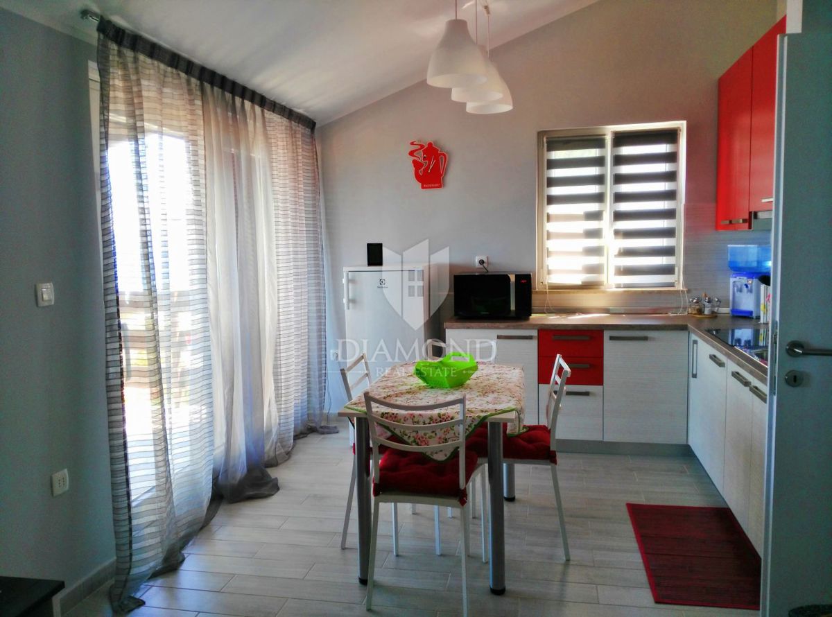 Apartmaj Ravni, Raša, 38,60m2