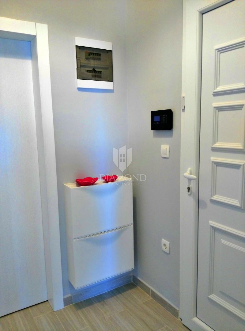 Apartmaj Ravni, Raša, 38,60m2