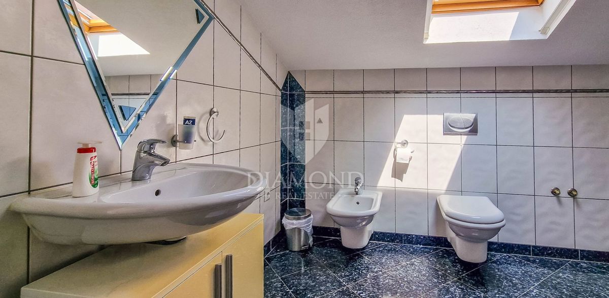 Novigrad, okolica, stanovanje 124 m2, 350 m od morja