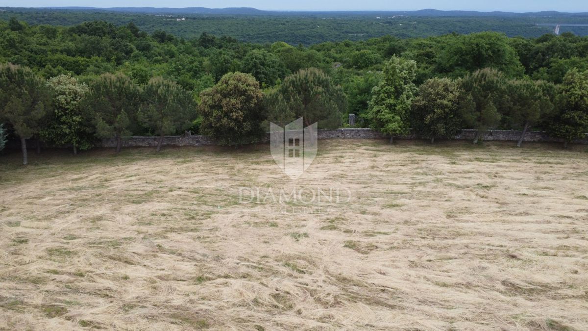 Sveti Lovreč – okolica: Zasebnost in priložnost v Istri