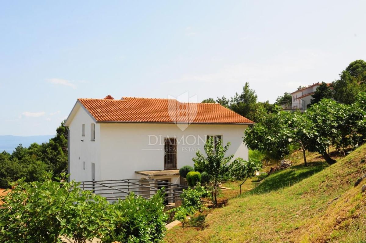 PLOMIN, OKOLICA, HIŠA S PANORAMSKIM POGLEDOM NA MORJE