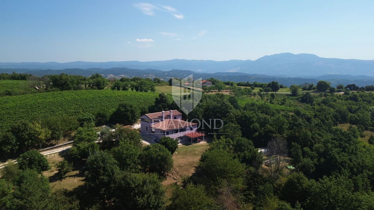 Osrednja Istra, Gračišće, čudovita hiša obdana z gozdom