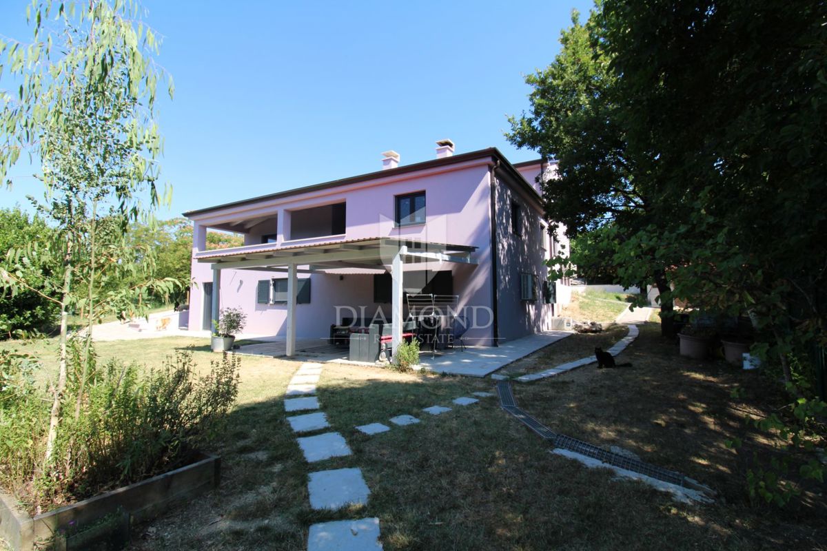 Osrednja Istra, Gračišće, čudovita hiša obdana z gozdom