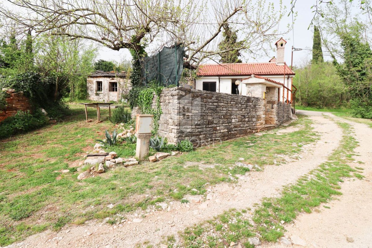 Istra, Grožnjan, Čudovita hiša s pogledom na Oprtalj!
