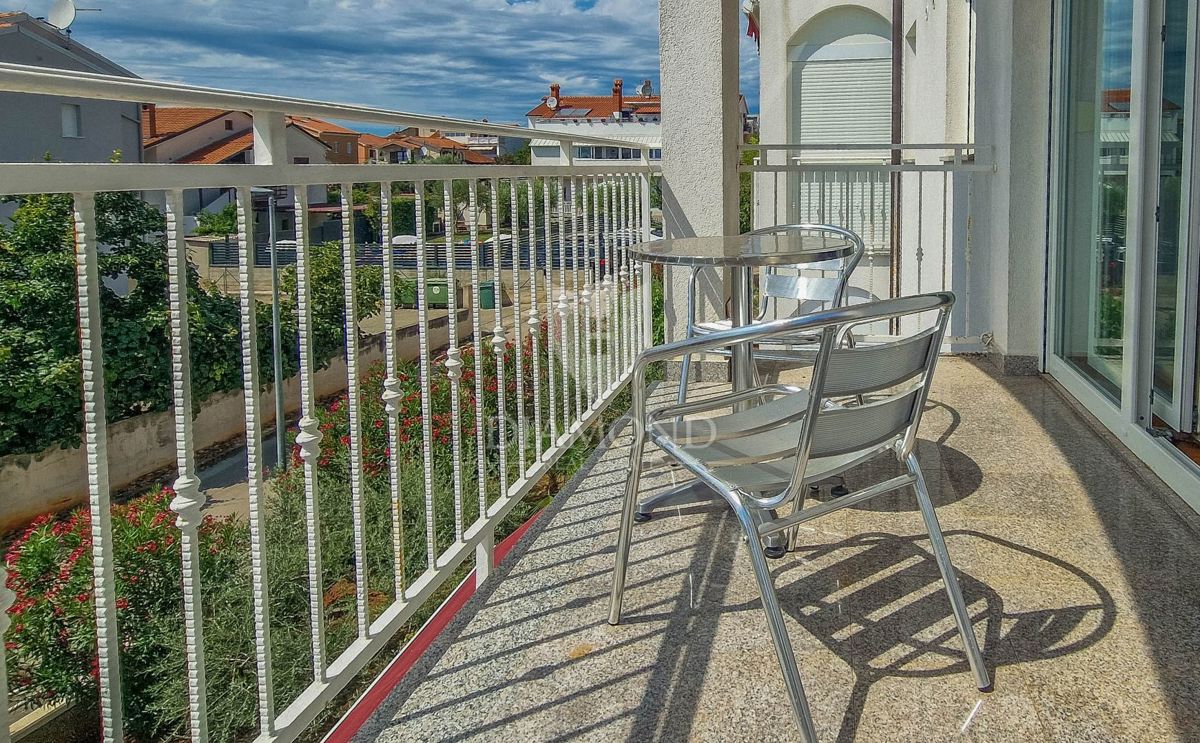 EKSKLUZIVNO! Novigrad, stanovanje 60m2 s čudovitim pogledom na morje!