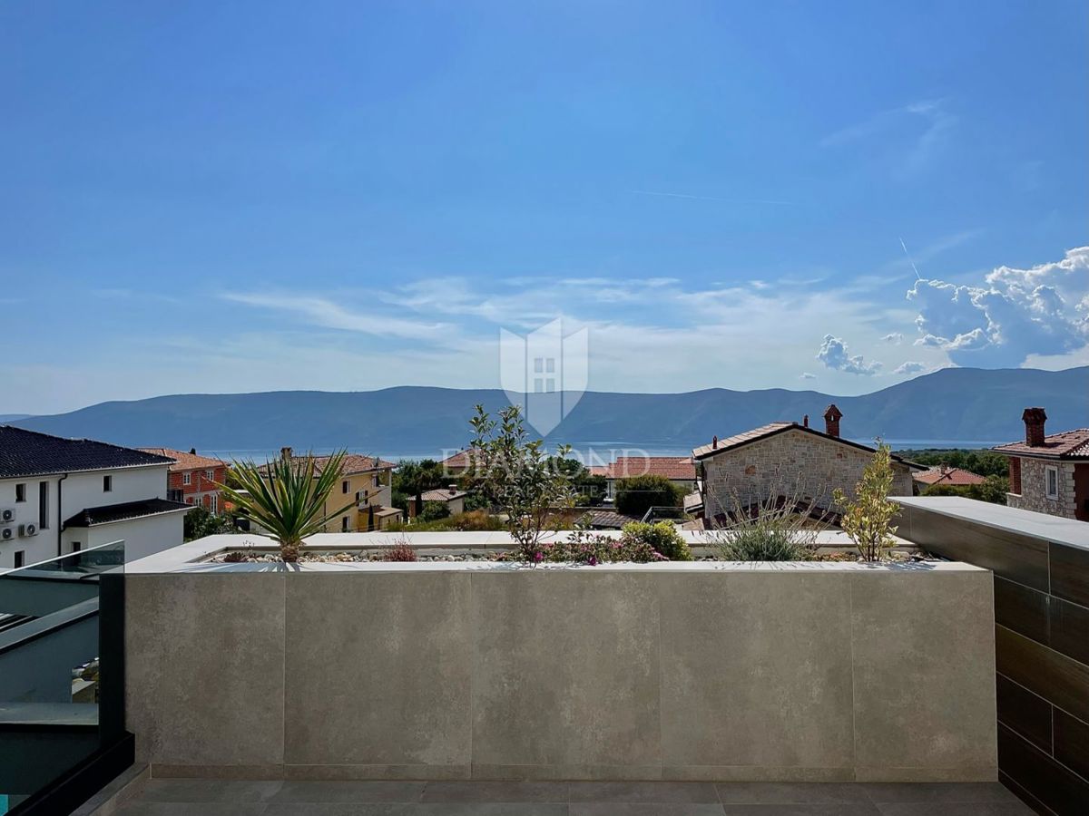 Otok Krk, nova luksuzna vila z bazenom, pogled na morje 