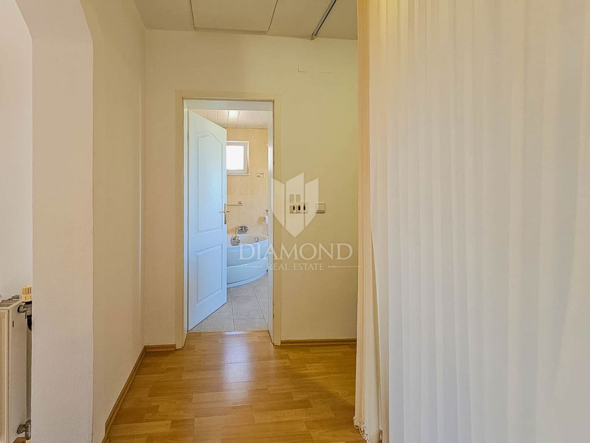 Umag, okolica! Hiša s 5 spalnicami!