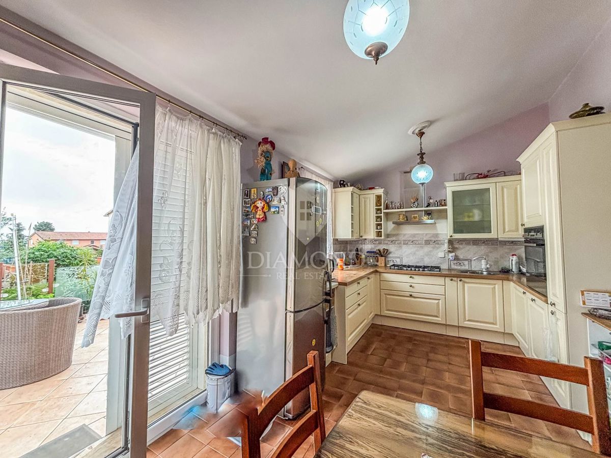 Umag- okolica, samostojna hiša v bližini mesta!