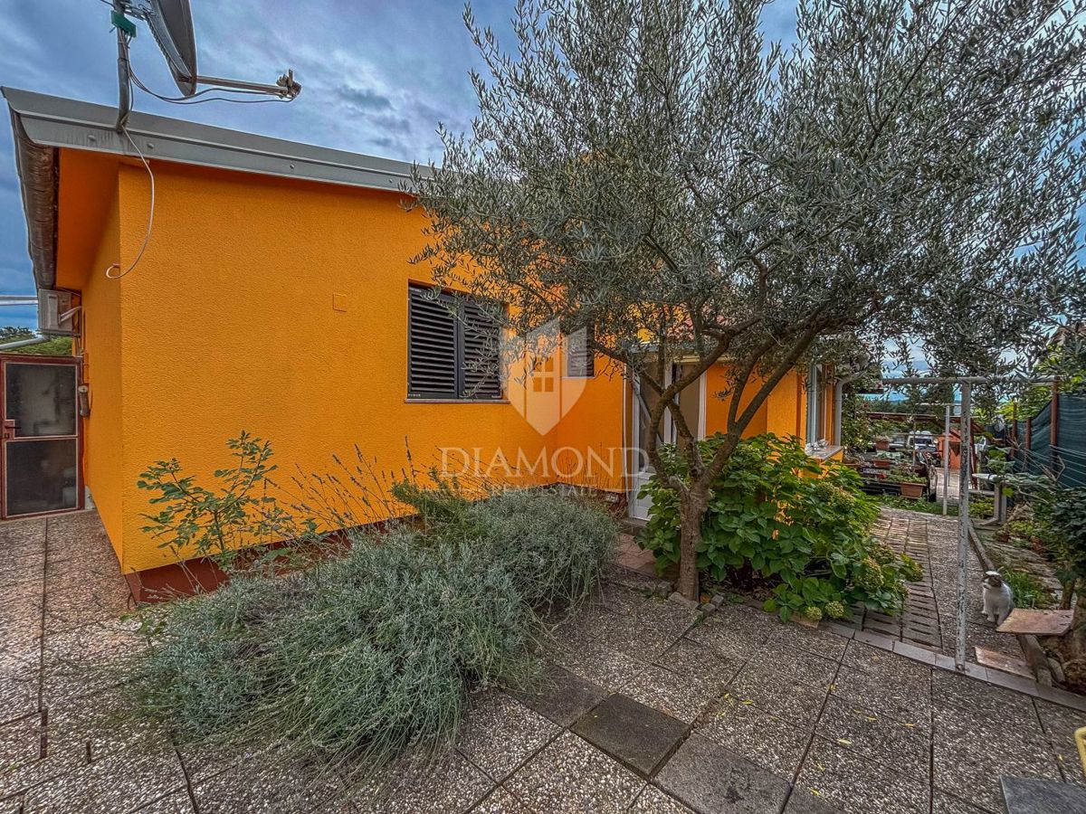 Umag- okolica, samostojna hiša v bližini mesta!