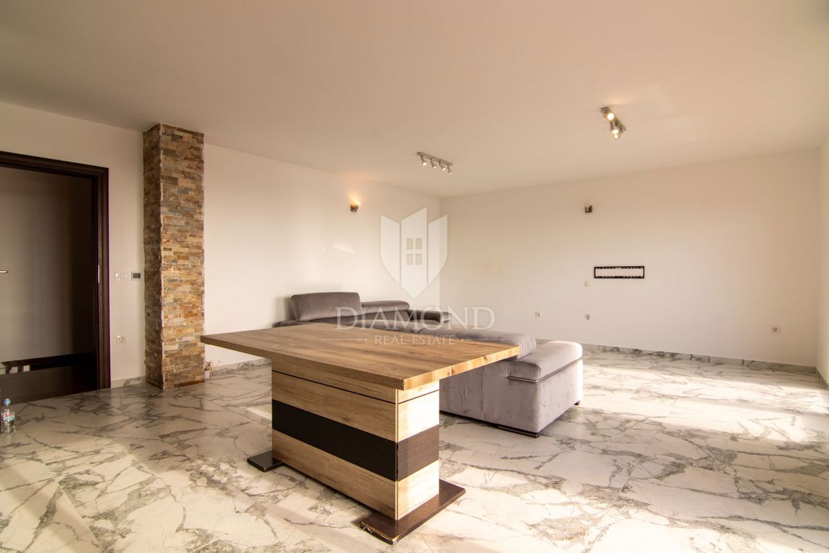 Apartmaj Srdoči, Rijeka, 132m2