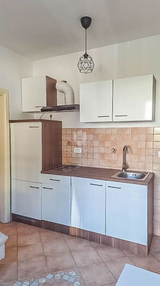 Rovinj, stanovanje v pritličju v mirni ulici