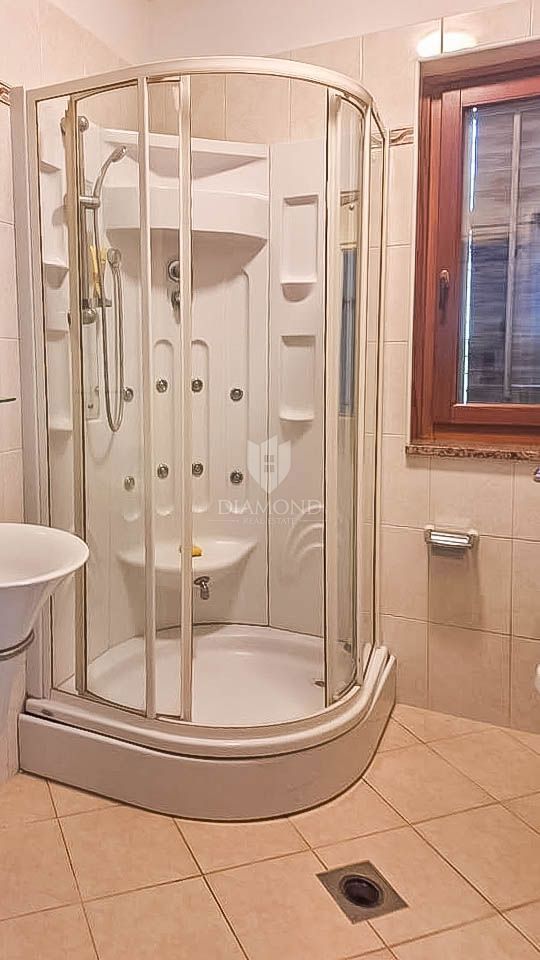 Rovinj, stanovanje v pritličju v mirni ulici