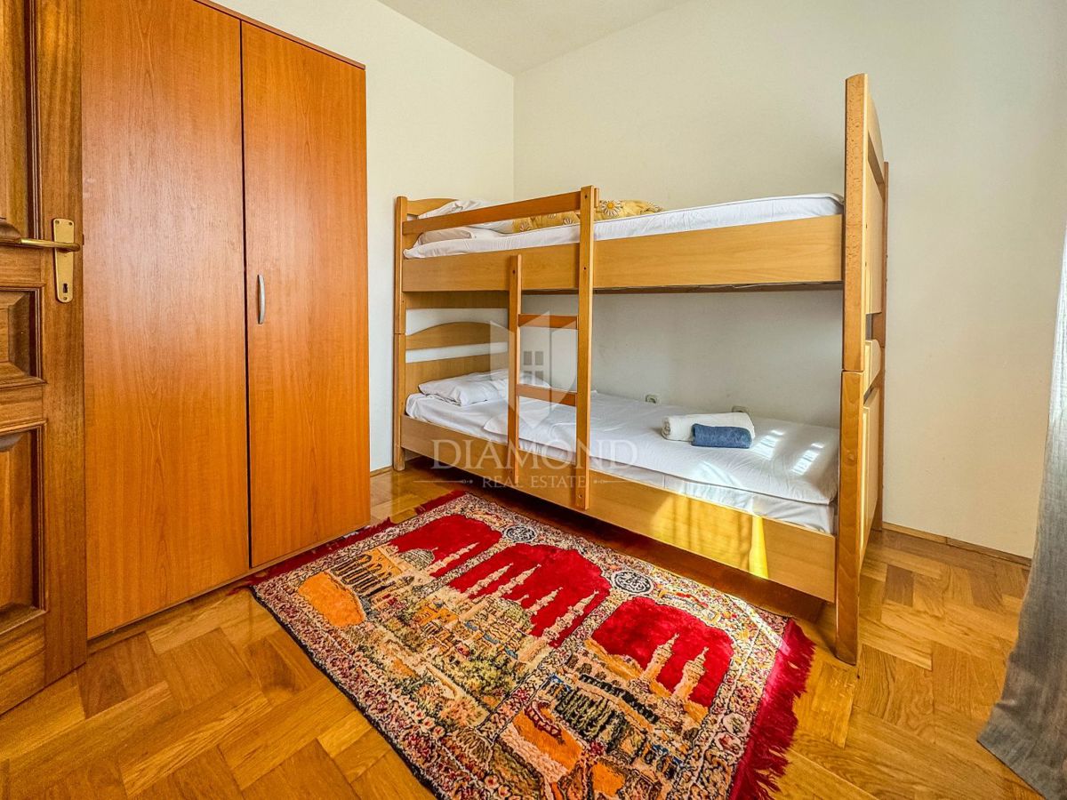 Novigrad, pritličje 71 m2, 300 m od morja