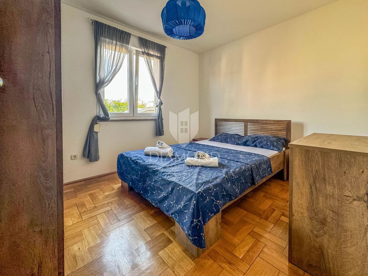 Novigrad, pritličje 71 m2, 300 m od morja