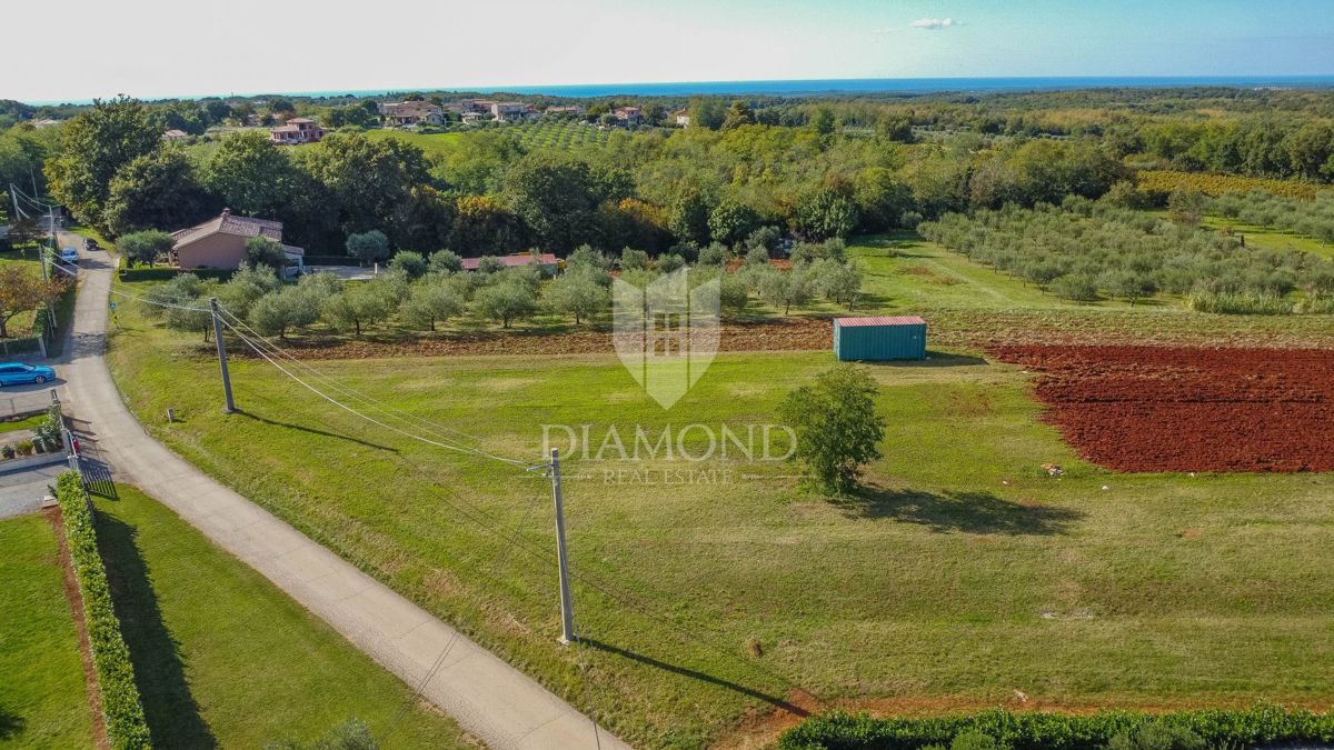 Zemljišče Vižinada, 1.088m2