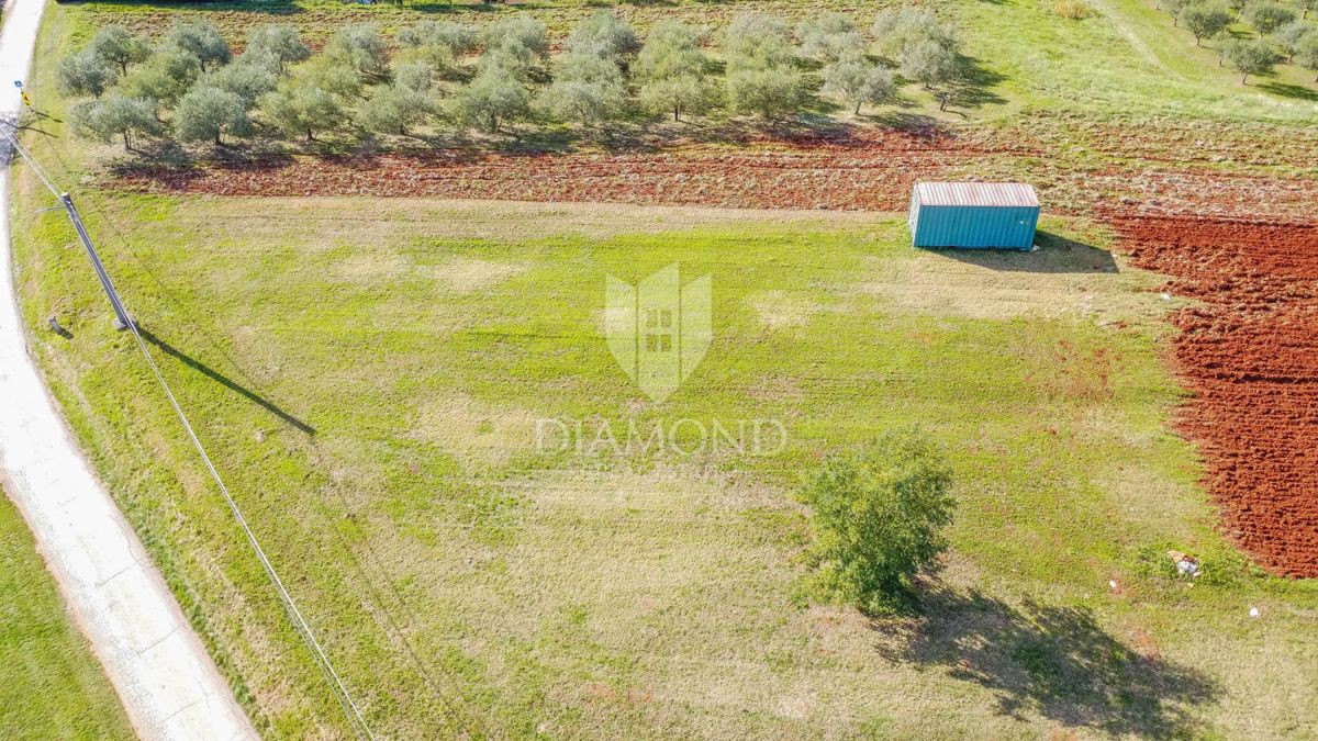 Zemljišče Vižinada, 1.088m2