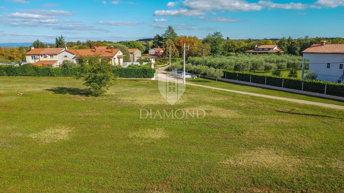 Zemljišče Vižinada, 1.088m2