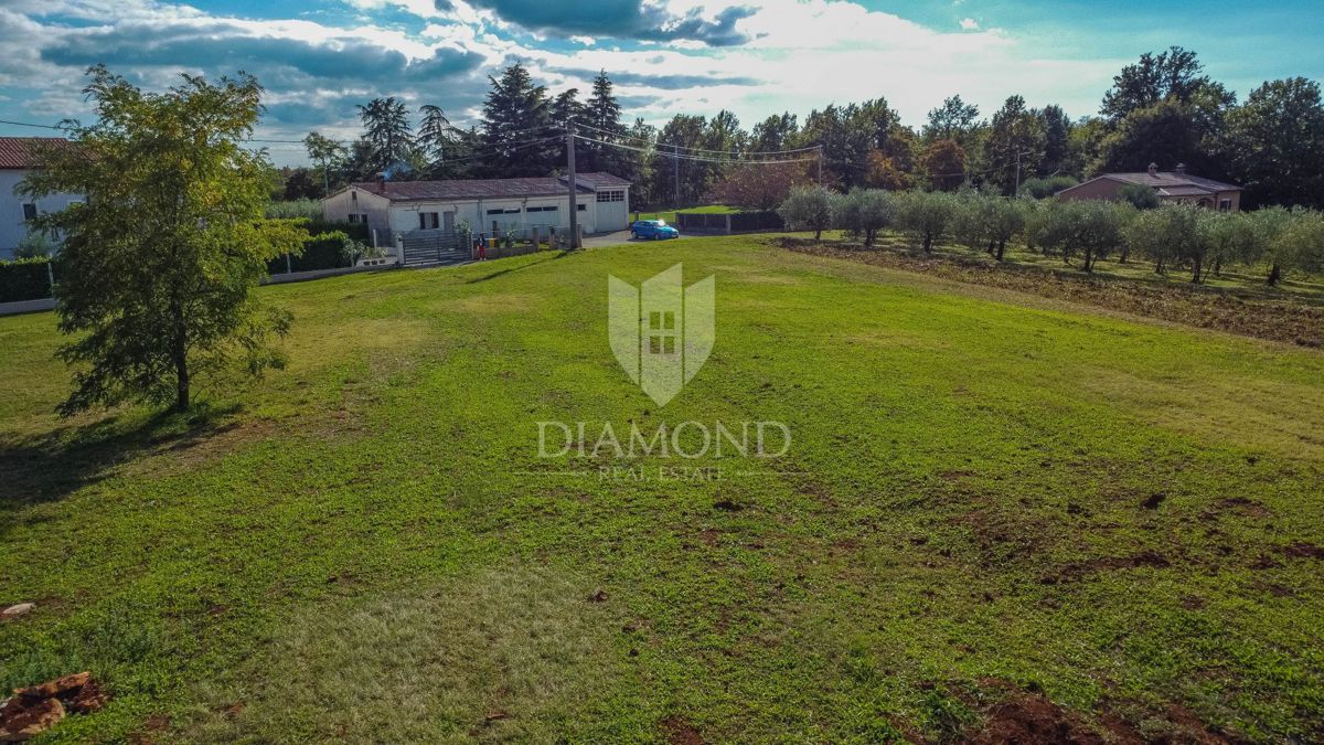 Zemljišče Vižinada, 1.088m2