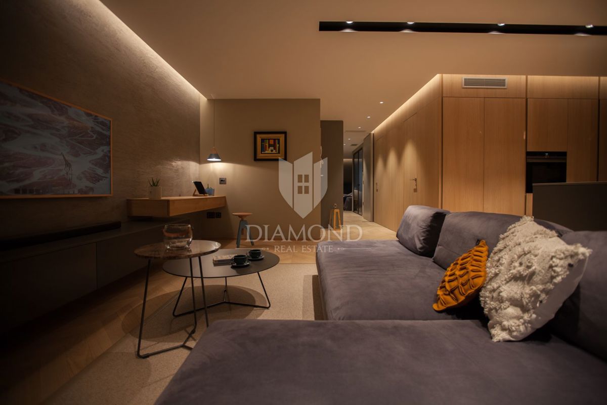 Novigrad, moderno stanovanje 100m2 s čudovitim pogledom na morje!