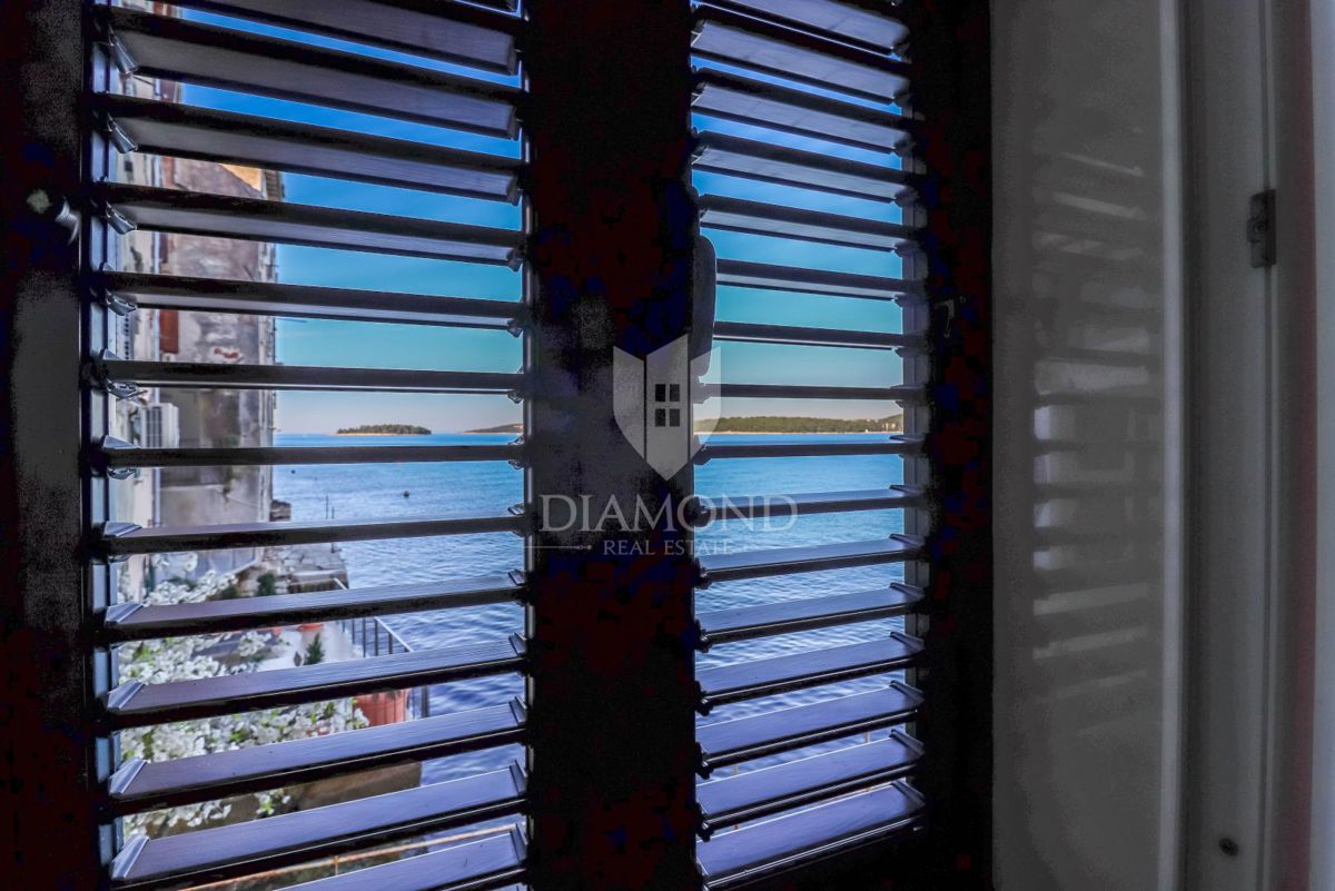 Rovinj! Apartma in PP Prva vrsta do morja!