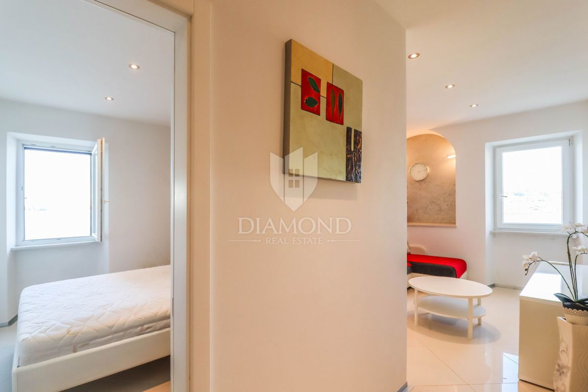 Rovinj! Apartma in PP Prva vrsta do morja!