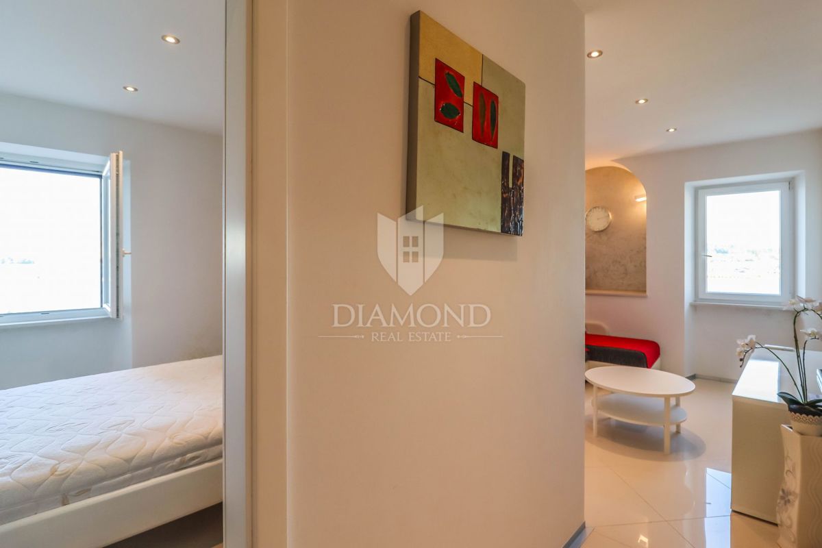 Rovinj! Apartma in PP Prva vrsta do morja!