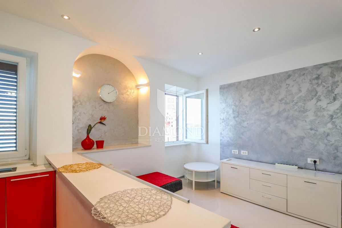 Rovinj! Apartma in PP Prva vrsta do morja!