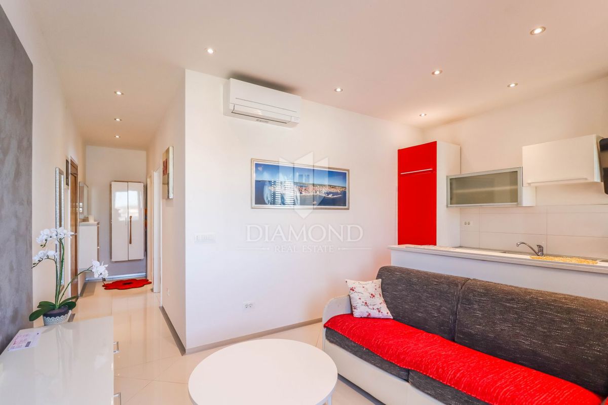 Rovinj! Apartma in PP Prva vrsta do morja!