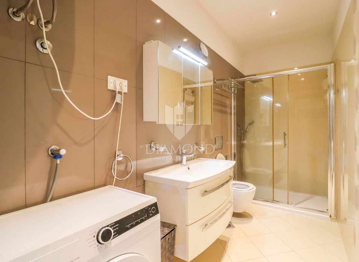 Rovinj! Apartma in PP Prva vrsta do morja!