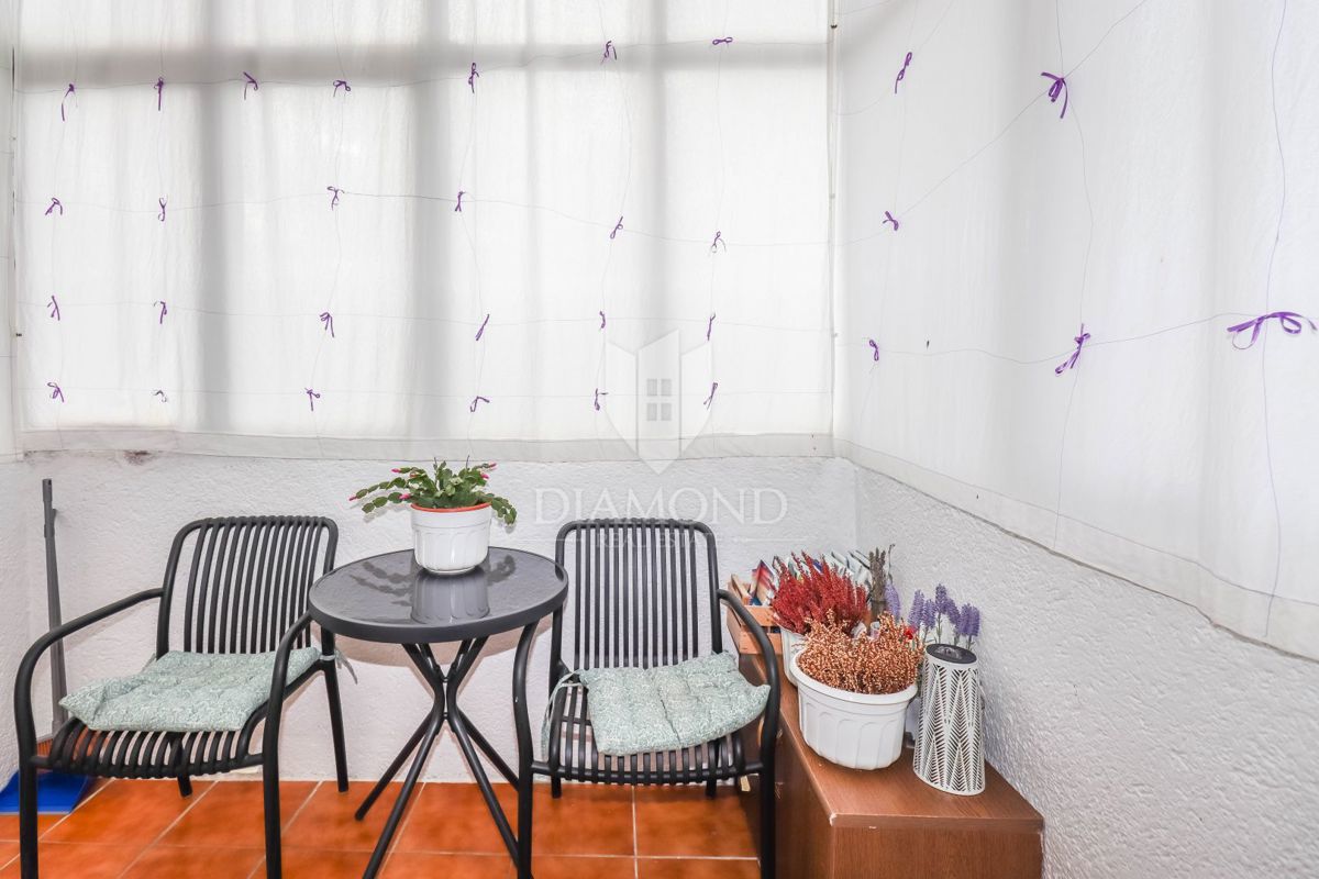 PRILOŽNOST! ROVINJ! 3 STANOVANJA, VRT, PARKIRIŠČE!!!