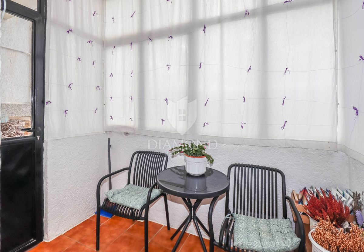 PRILOŽNOST! ROVINJ! 3 STANOVANJA, VRT, PARKIRIŠČE!!!