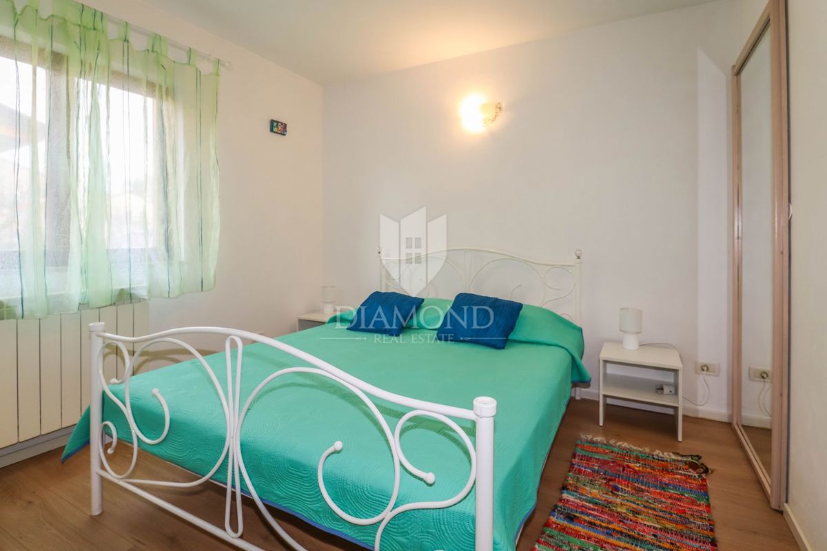 PRILOŽNOST! ROVINJ! 3 STANOVANJA, VRT, PARKIRIŠČE!!!