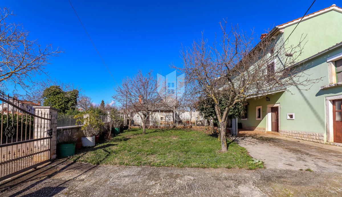 Žminj, podeželska hiša za veliko družino na mirni lokaciji