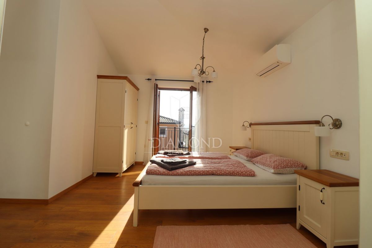 Hiša z bazenom in velikim vrtom – le 10 minut od Poreča in čudovitih plaž, idealna za bivanje ali turistični najem