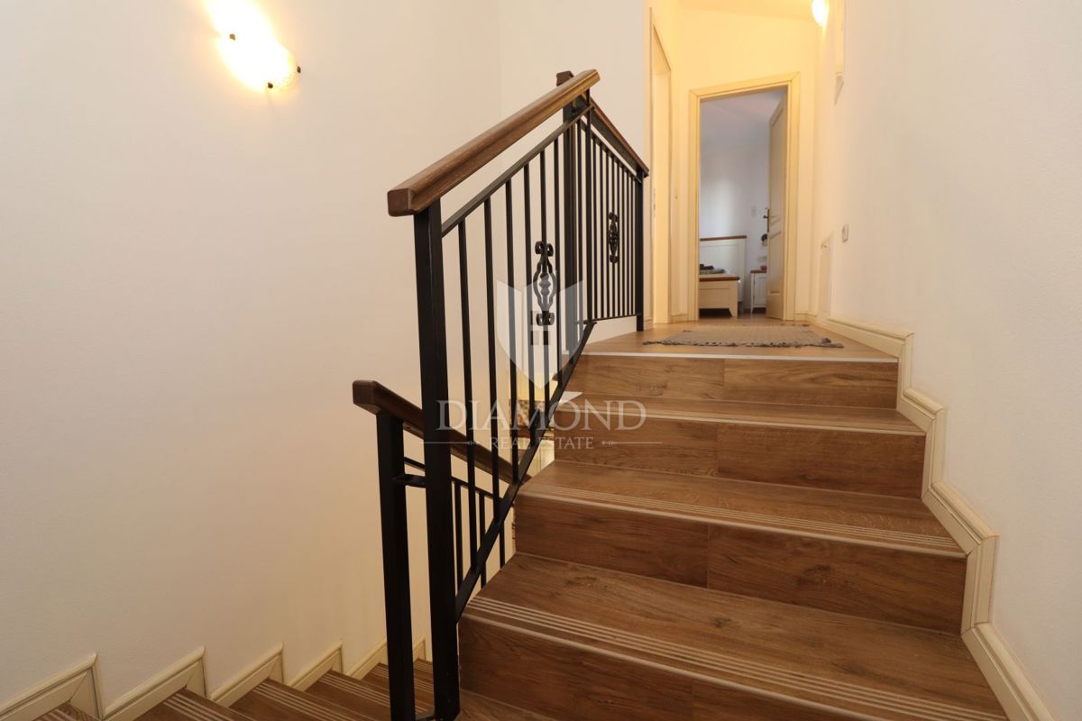 Hiša z bazenom in velikim vrtom – le 10 minut od Poreča in čudovitih plaž, idealna za bivanje ali turistični najem