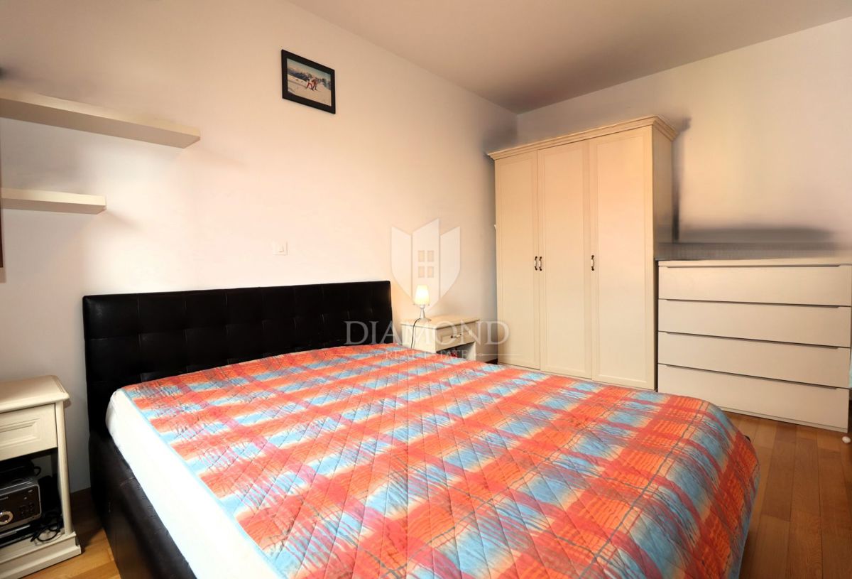 Priložnost! Moderno, popolnoma opremljeno stanovanje s skupnim bazenom – Poreč