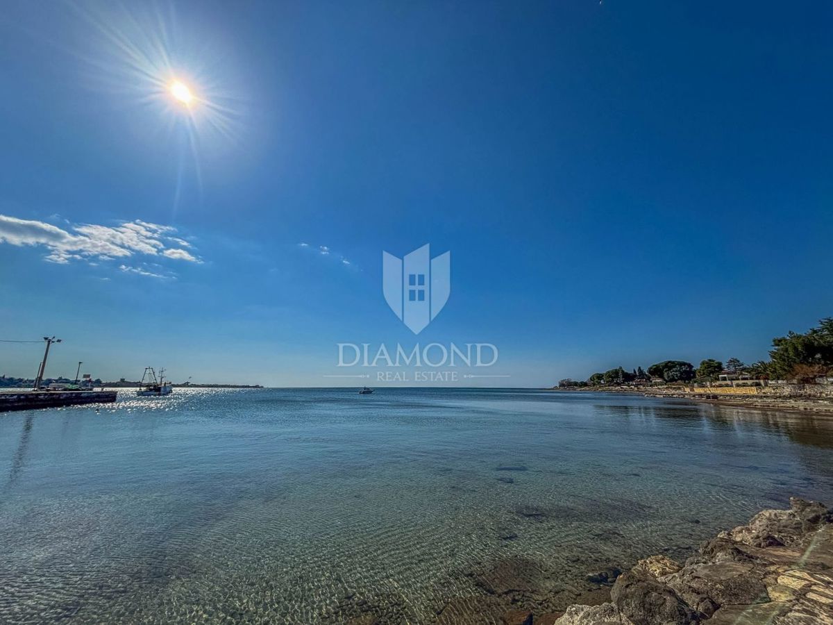 Ekskluzivno! Novigrad, stanovanje v pritličju 100 m od plaže!