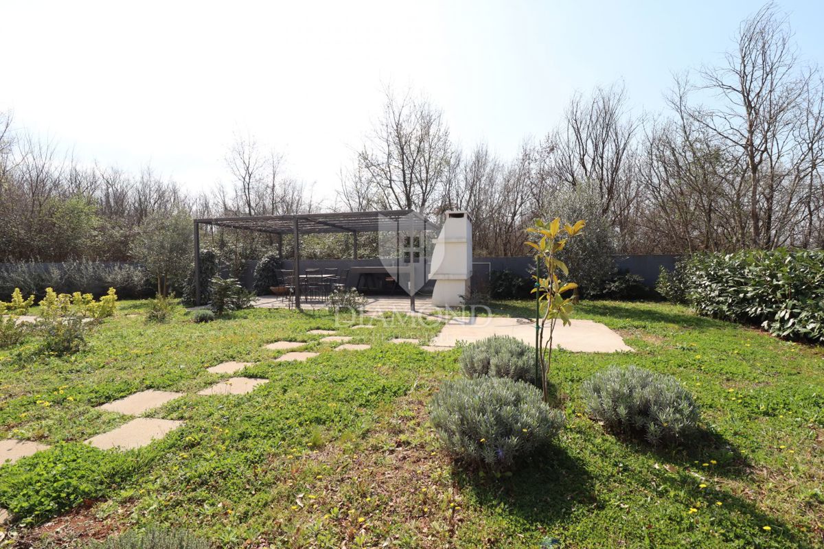 Poreč, okolica, opremljena hiša s pogledom na morje in naravo