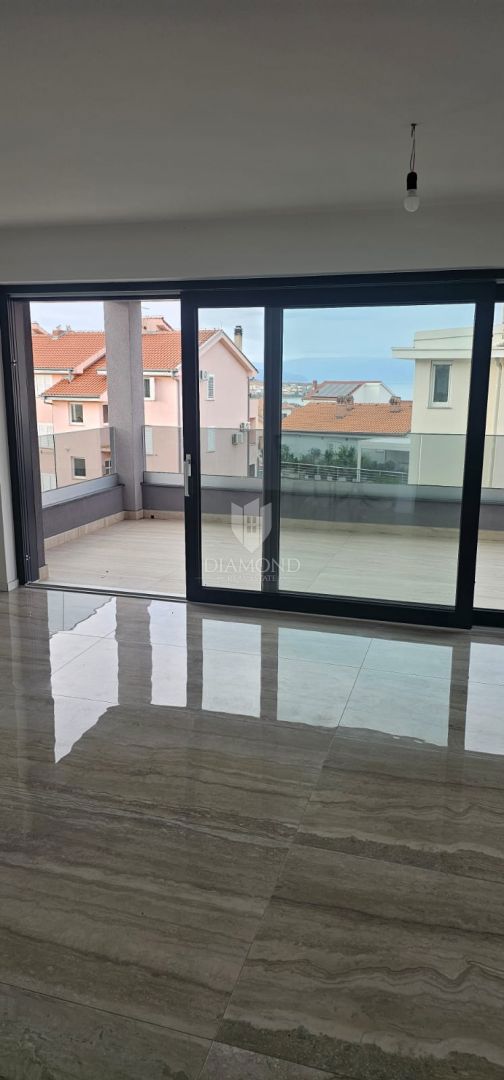 Apartmaj Malinska, Malinska-Dubašnica, DA, 70m2