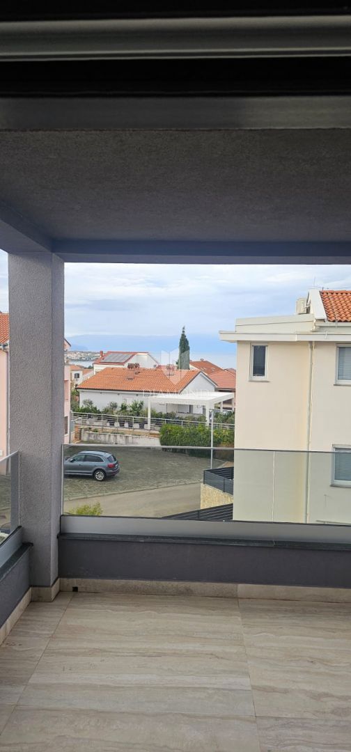 Apartmaj Malinska, Malinska-Dubašnica, DA, 70m2