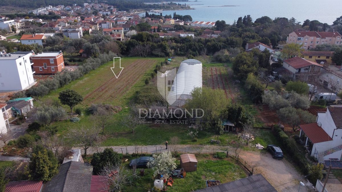 Umag, okolica, zemljišče na odlični lokaciji!