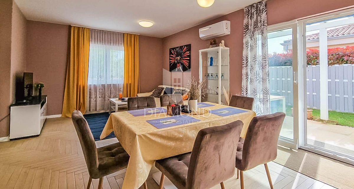 Novigrad, okolica, čudovita enonadstropna hiša z bazenom!