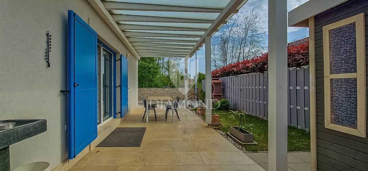 Novigrad, okolica, čudovita enonadstropna hiša z bazenom!