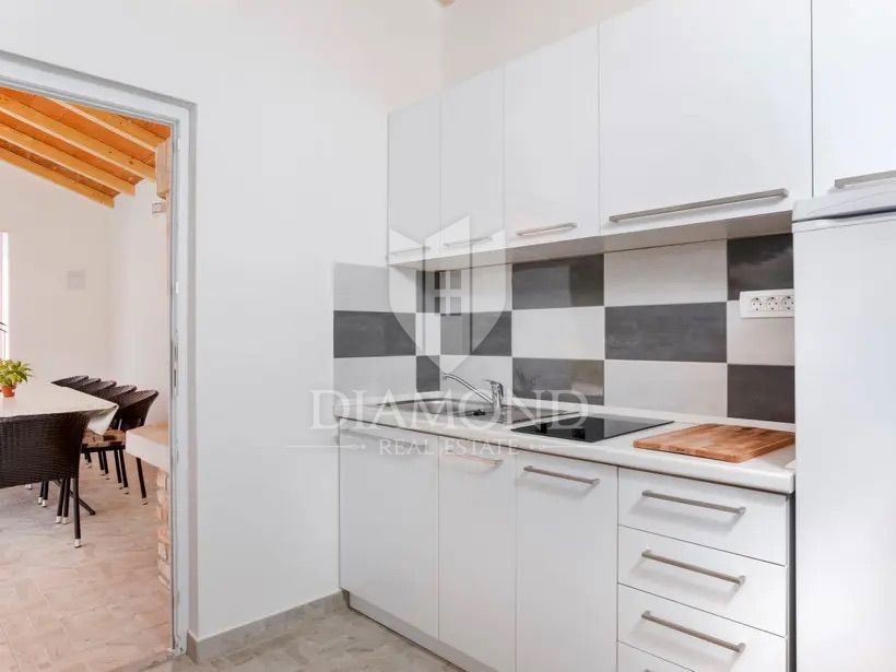 Labin, prostorna hiša blizu centra straže