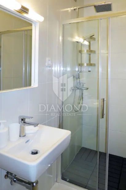 Labin, prostorna hiša blizu centra straže
