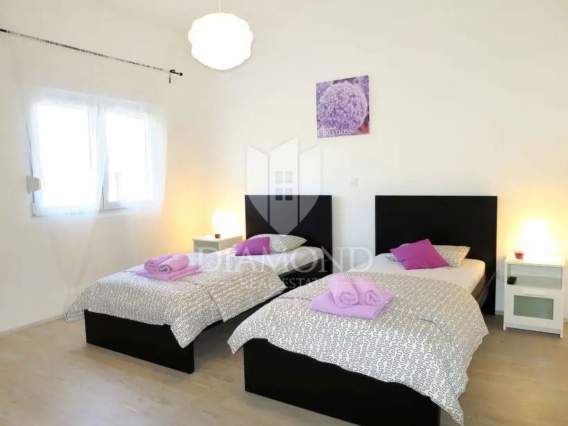 Labin, prostorna hiša blizu centra straže